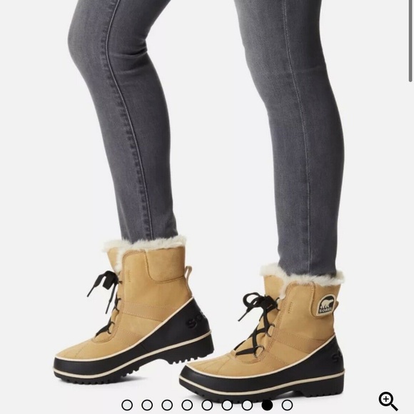 Sorel Shoes - NEW Sorel Women’s Size 5 Tivoli II Suede Snow Boots Curry Faux Fur Trim NIB